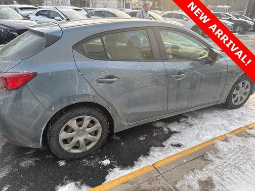 2015 Mazda Mazda3 i Sport