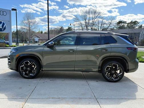 Avocado Green w/Deep Black Roof 2026 Volkswagen Tiguan 2.0T SEL R-Line 4MOTION