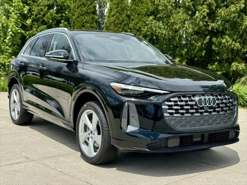 2025 Audi Q5 Premium Plus