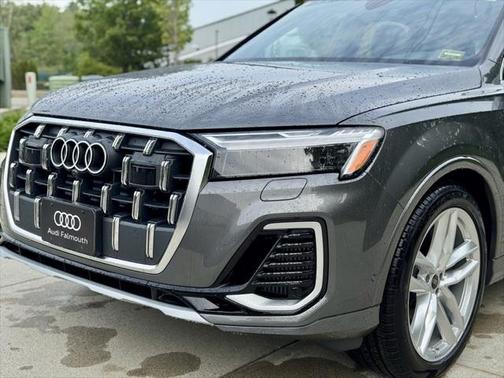2025 Audi Q7 55 Premium Plus