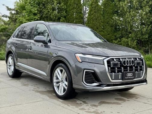 2025 Audi Q7 55 Premium Plus