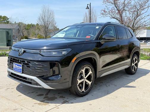 Deep Black Pearl 2026 Volkswagen Tiguan 2.0T SE 4MOTION