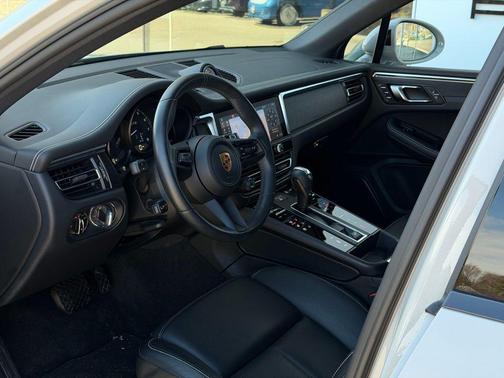 2023 Porsche Macan Macan GTS