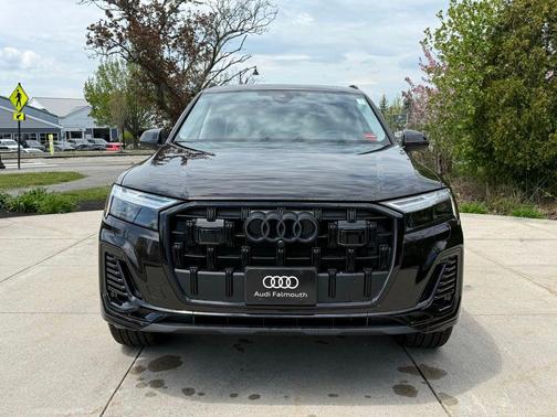 Tamarind Brown Metallic 2026 Audi Q7 45 Premium