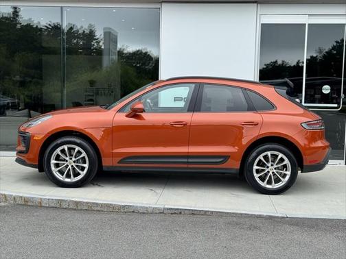 2024 Porsche Macan Base
