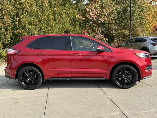 2024 Ford Edge ST