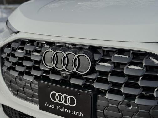 2025 Audi Q5 Premium TFSI quattro S tronic