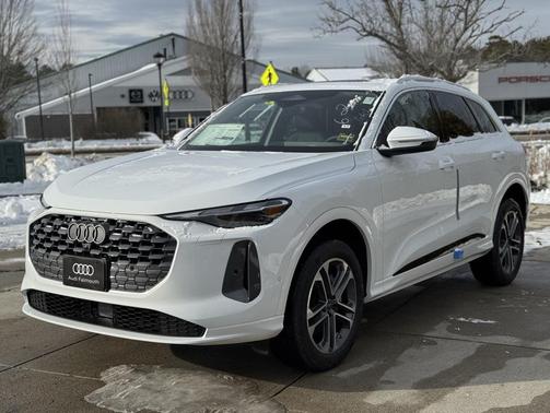 2025 Audi Q5 Premium TFSI quattro S tronic