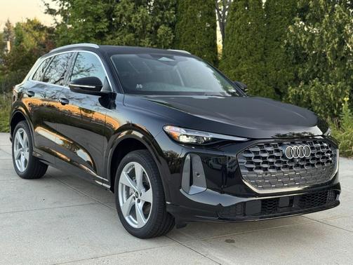 2025 Audi Q5 Premium Plus