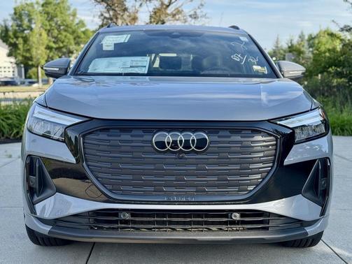 2025 Audi Q4 e-tron Premium Plus 55 quattro