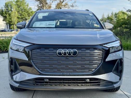 2025 Audi Q4 e-tron Premium Plus 55 quattro