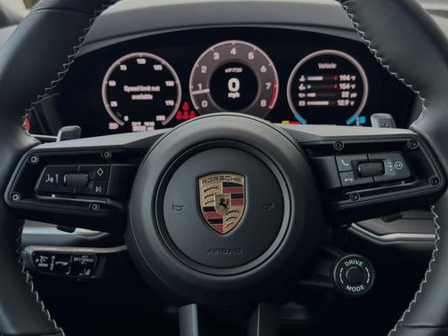 2025 Porsche Cayenne GTS