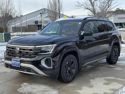 2026 Volkswagen Atlas Peak Edition