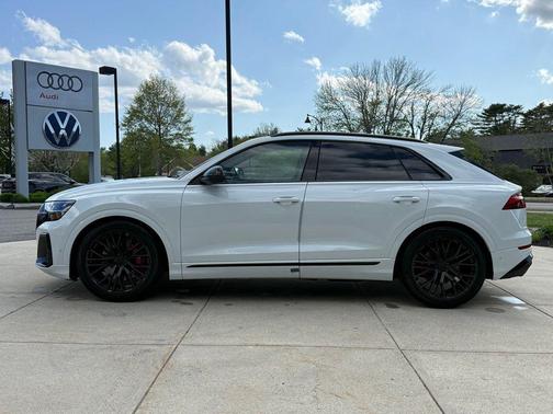 Glacier White Metallic 2026 Audi SQ8 4.0T Premium Plus