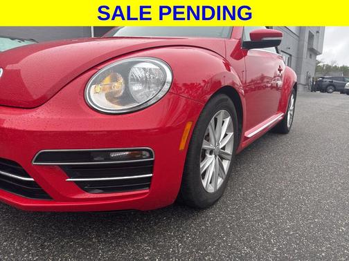 Tornado Red 2019 Volkswagen Beetle 2.0T SE