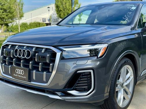 2025 Audi Q7 55 Premium Plus