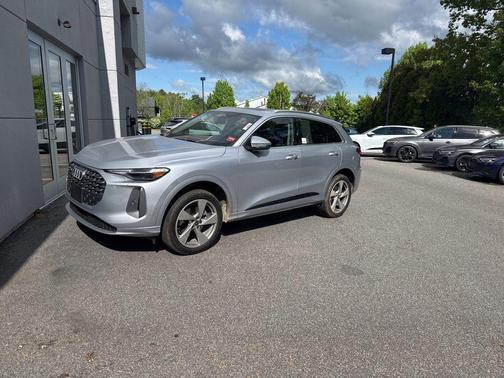 Florett Silver Metallic 2025 Audi Q5 Premium Plus TFSI quattro S tronic