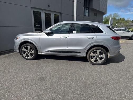 Florett Silver Metallic 2025 Audi Q5 Premium Plus TFSI quattro S tronic