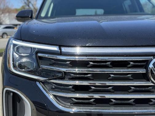 2025 Volkswagen Atlas 2.0T SE w/Technology 4MOTION