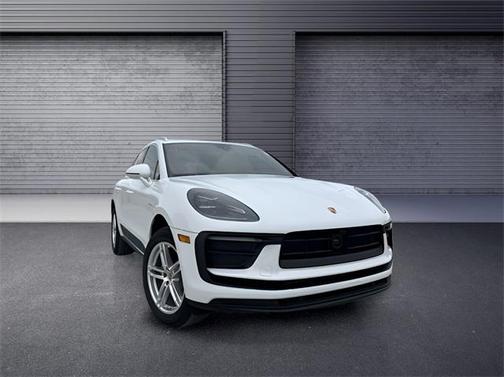 2024 Porsche Macan Base
