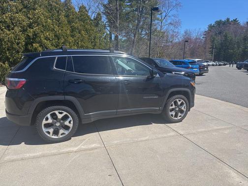 Diamond Black Crystal Pearlcoat 2019 Jeep Compass Limited
