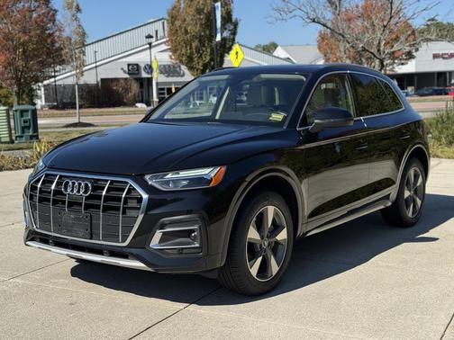 2022 Audi Q5 40 Premium Plus