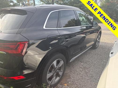 2022 Audi Q5 40 Premium Plus