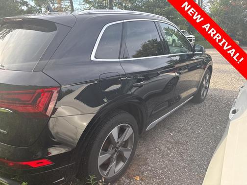 2022 Audi Q5 40 Premium Plus