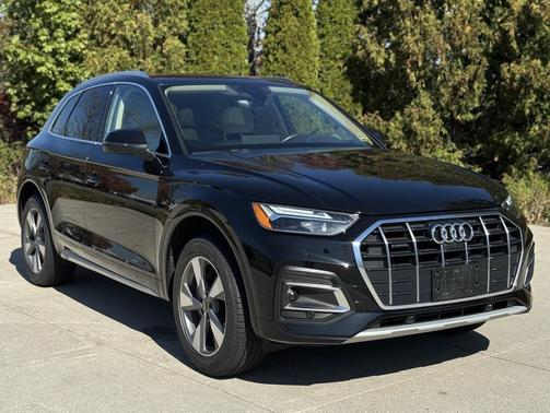 2022 Audi Q5 40 Premium Plus