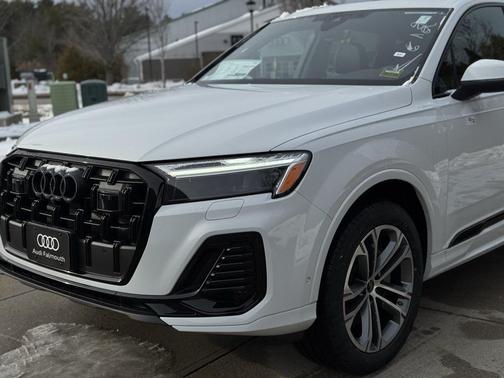 2026 Audi Q7 45 Premium