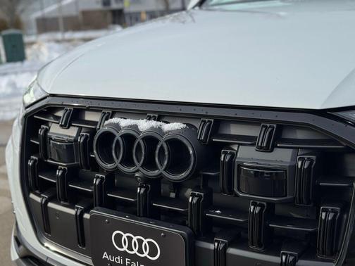 2026 Audi Q7 45 Premium