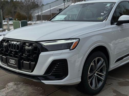 2026 Audi Q7 45 Premium