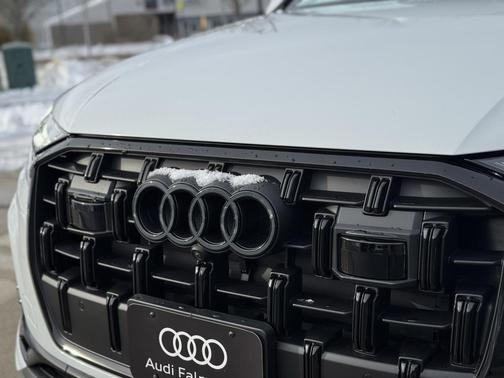 2026 Audi Q7 45 Premium