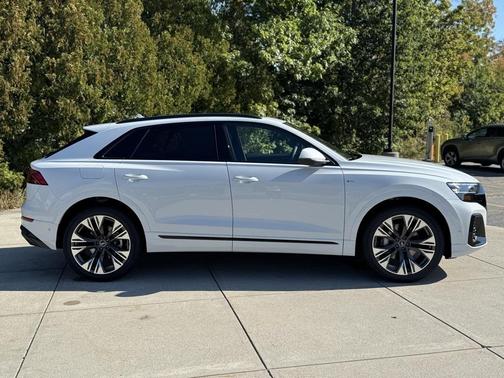 2026 Audi Q8 55 Premium Plus