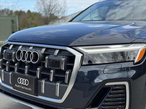 2025 Audi Q7 55 Premium Plus