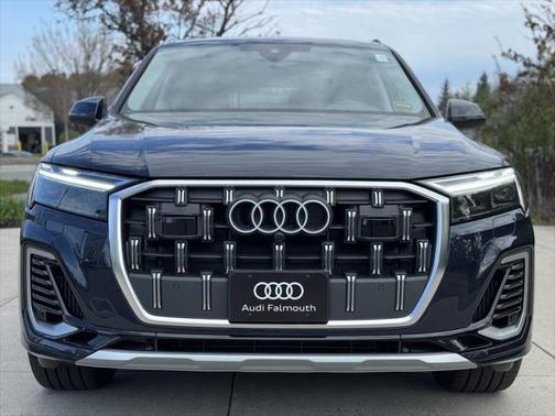 2025 Audi Q7 55 Premium Plus