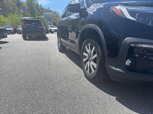 Crystal Black Pearl 2021 Honda Pilot AWD EX-L