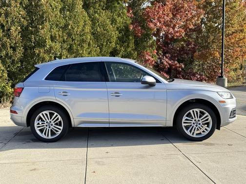 2018 Audi Q5 2.0T Premium Plus