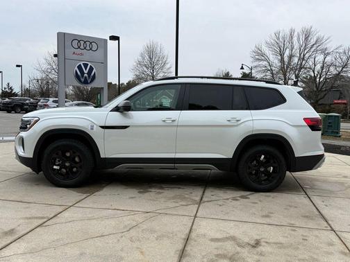 White 2026 Volkswagen Atlas Peak Edition