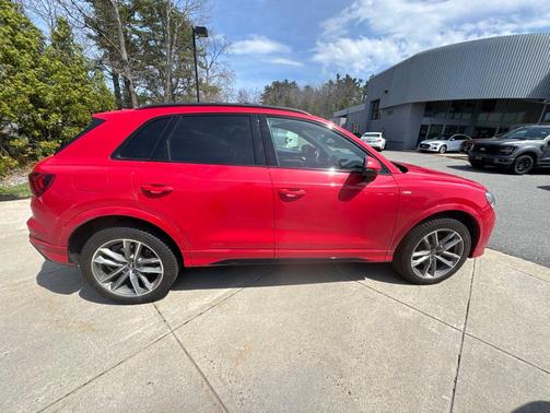 Tango Red Metallic 2023 Audi Q3 Premium 45 TFSI S line quattro Tiptronic