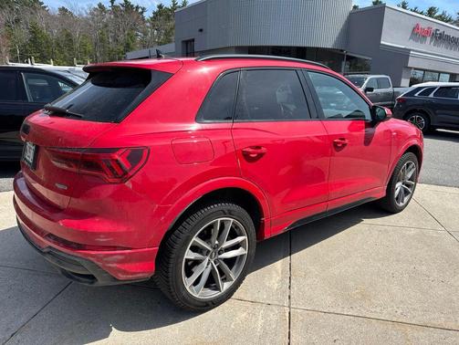 Tango Red Metallic 2023 Audi Q3 Premium 45 TFSI S line quattro Tiptronic