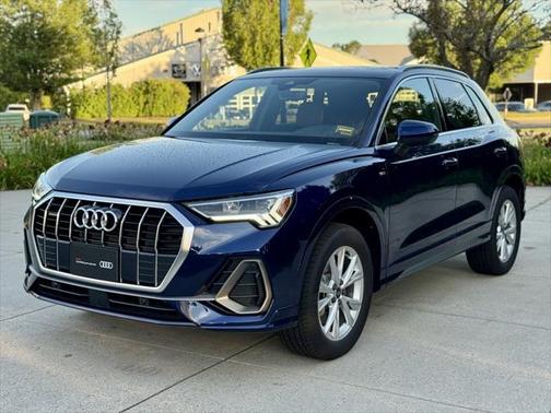 2025 Audi Q3 Premium 45 TFSI S line quattro Tiptronic
