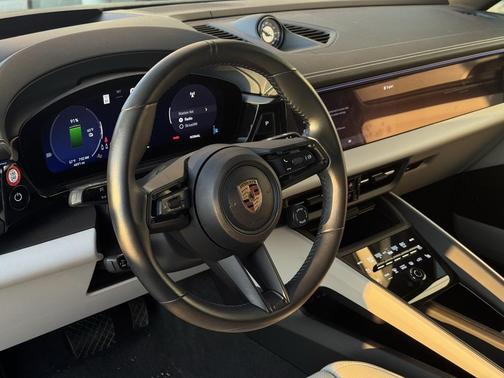 2024 Porsche Macan 4