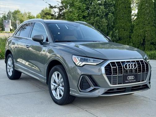 2025 Audi Q3 Premium 45 TFSI S line quattro Tiptronic