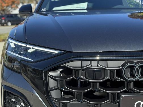 2026 Audi SQ8 4.0T Premium Plus