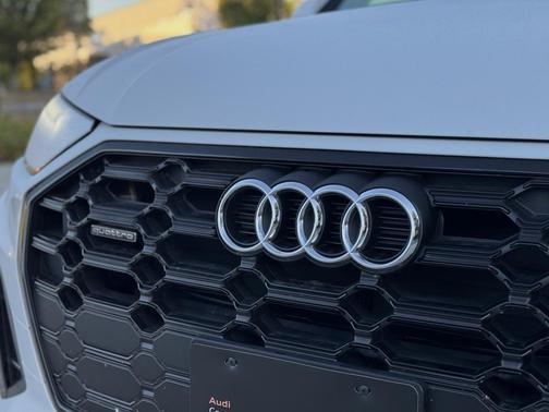 2025 Audi Q5 45 S line Premium