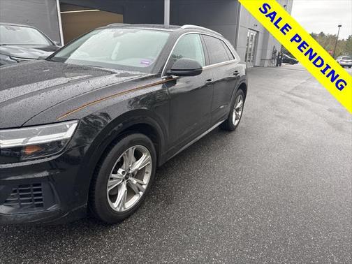 2022 Audi Q8 55 Premium