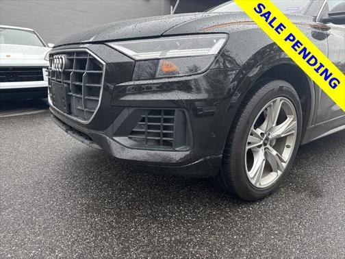 2022 Audi Q8 55 Premium