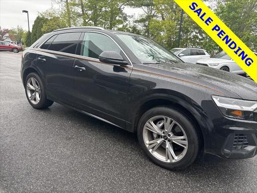 2022 Audi Q8 55 Premium