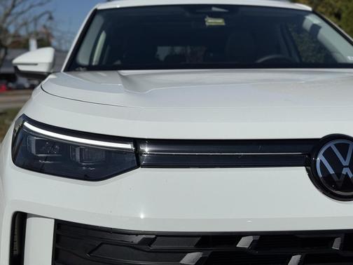 2025 Volkswagen Tiguan 2.0T SE 4MOTION